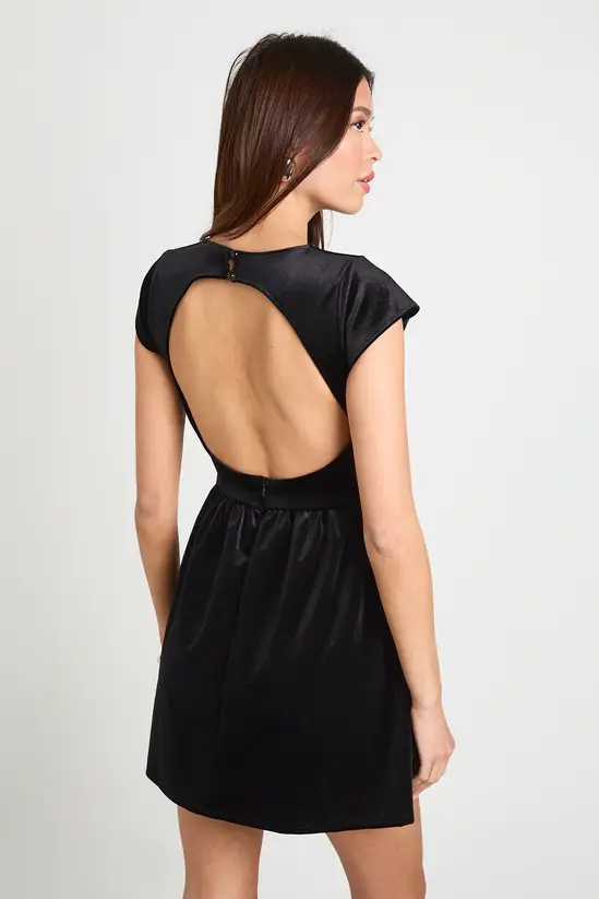 Velvet Full Skirt Backless Mini Dress - Image 3